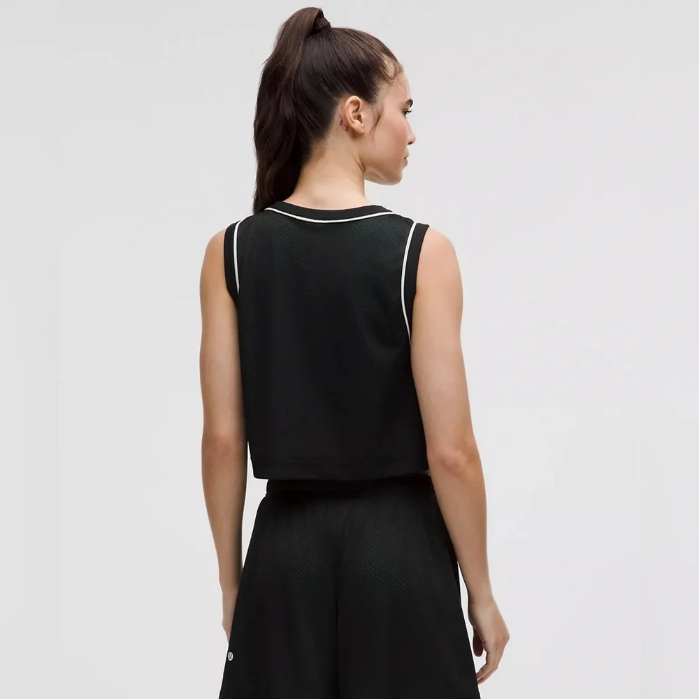Lululemon reversible tank black and green NWT - Picture 3 of 9